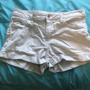 Tan H&M short shorts